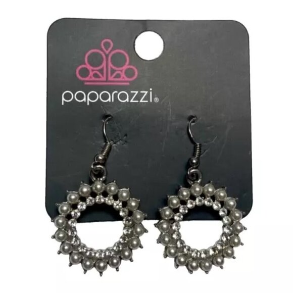Paparazzi Must Love Diamonds Dangle Hoop Hook Fashion Diamond Pearl Earrings NWT - Picture 1 of 4